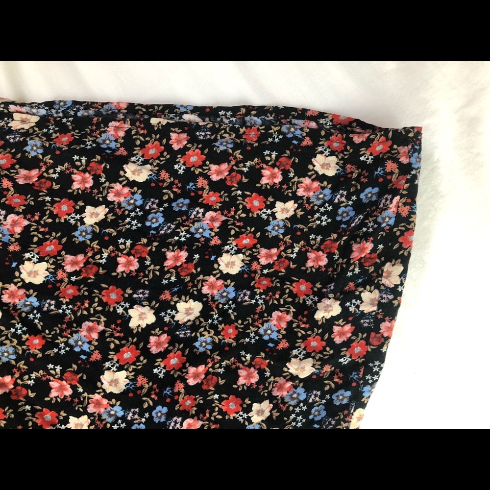 Floral Dress š¤ - Picture 3 of 3
